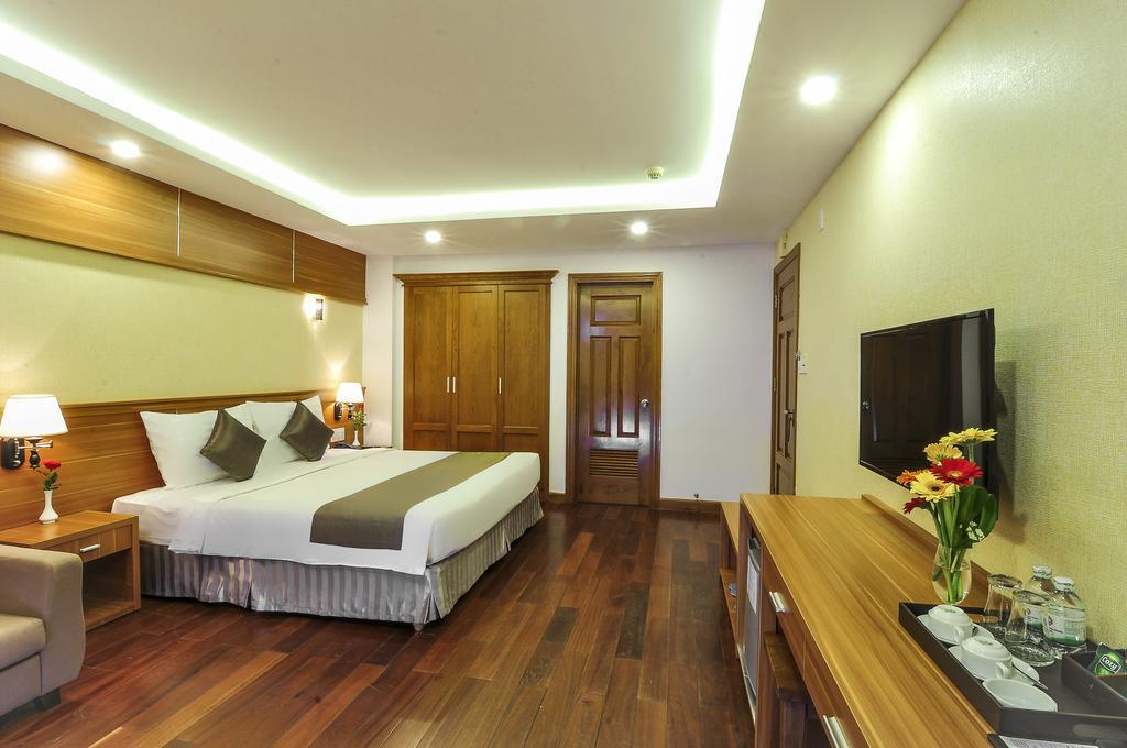 Oriental Nha Trang Hotel - Doi Dien Bai Bien Esterno foto